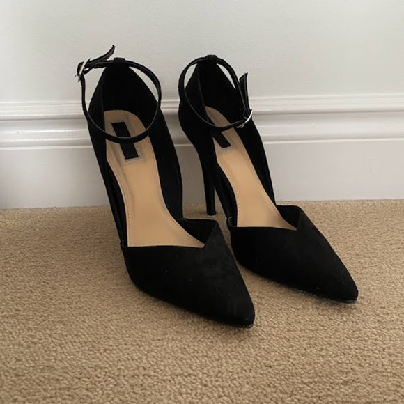 Forever 21 Black Pointy-Toe Heels - Picture 1 of 8